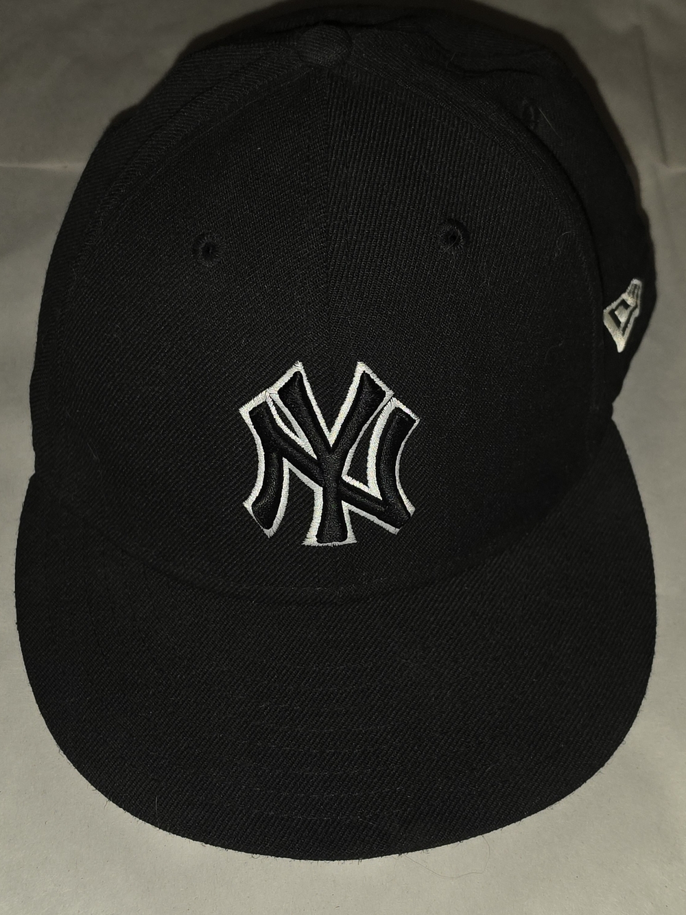 New Era Black New York Yankees Youth Cap with White Logo
